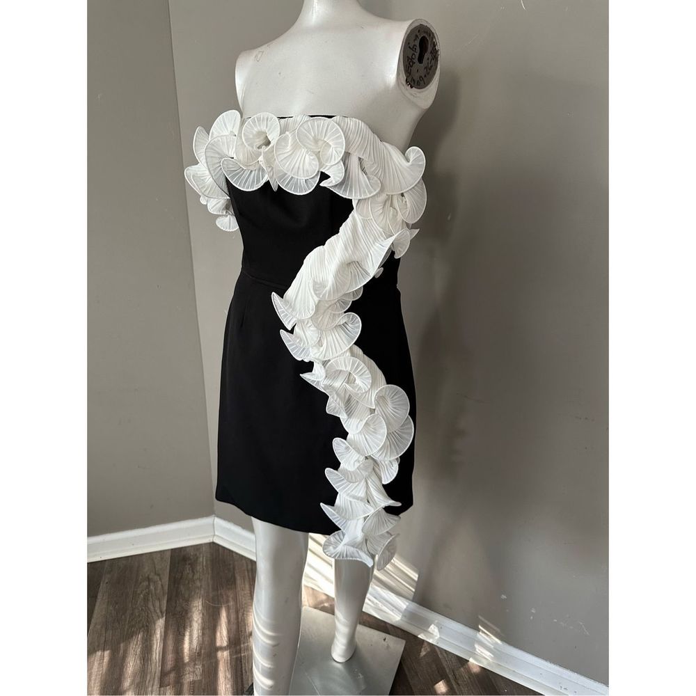 MAC DUGGAL STRAPLESS RUFFLE DETAIL MINI DRESS - Picture 6 of 12